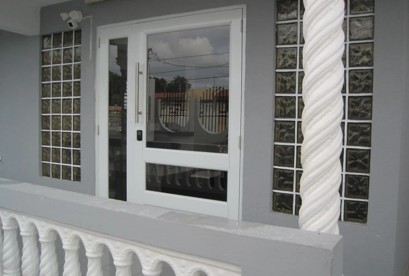 Apartamento 2Bdr Private Home With Ac & Gated Parking - Luquillo Beach
